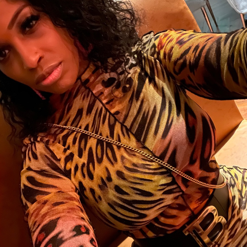 Meet your Posher, Alicia